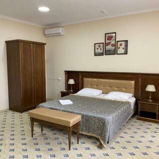 Гостиница Континент Грозный ЛЮКС-5