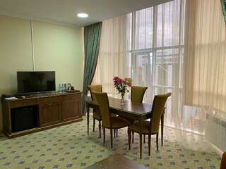 Гостиница Континент Грозный Номер люкс-5