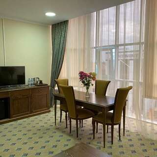 Гостиница Континент Грозный ЛЮКС-4